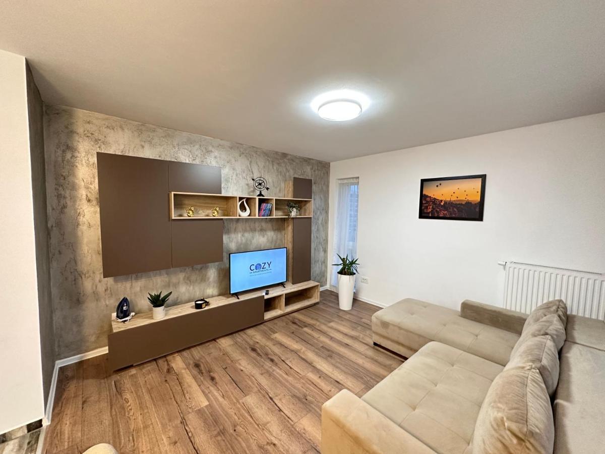 Deluxe Cozy Apartments - Coresi Mall #Braşov Buitenkant foto