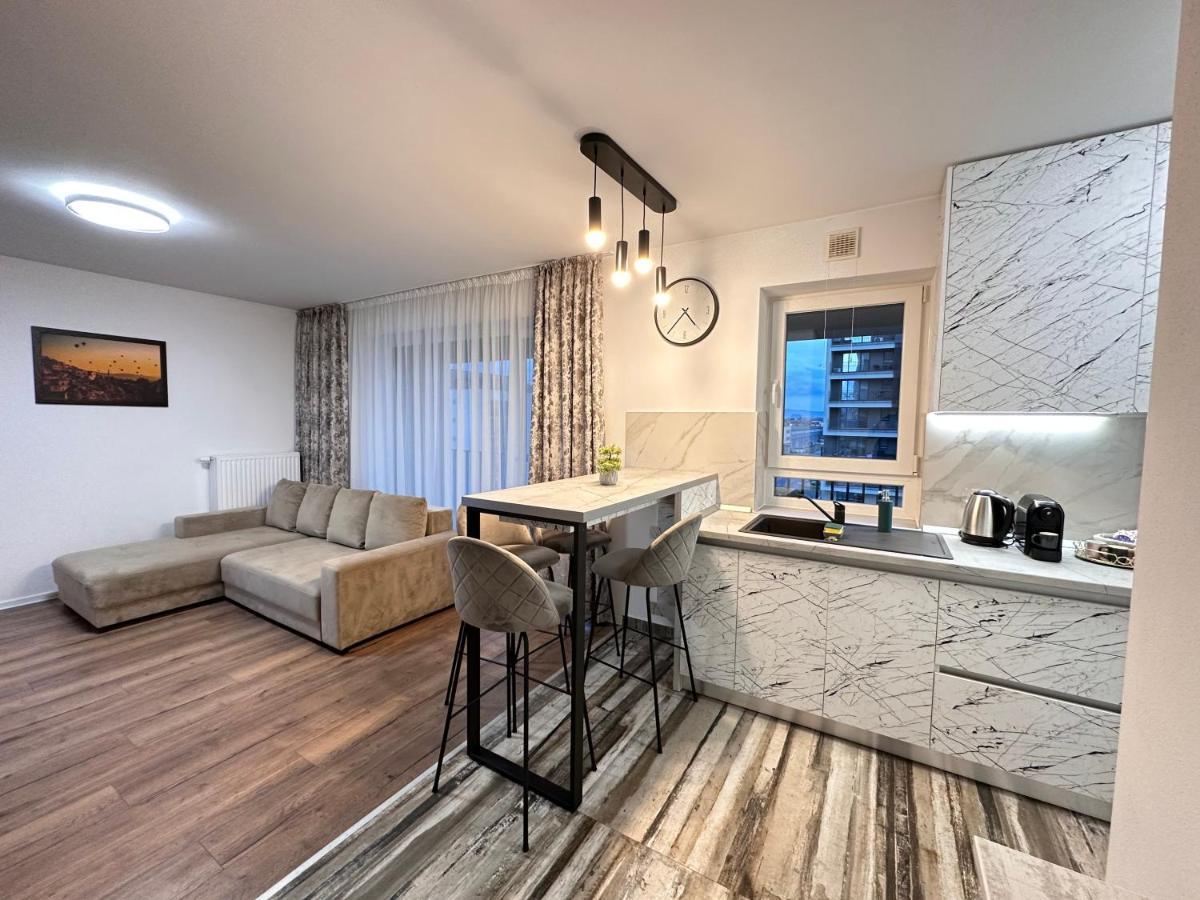 Deluxe Cozy Apartments - Coresi Mall #Braşov Buitenkant foto