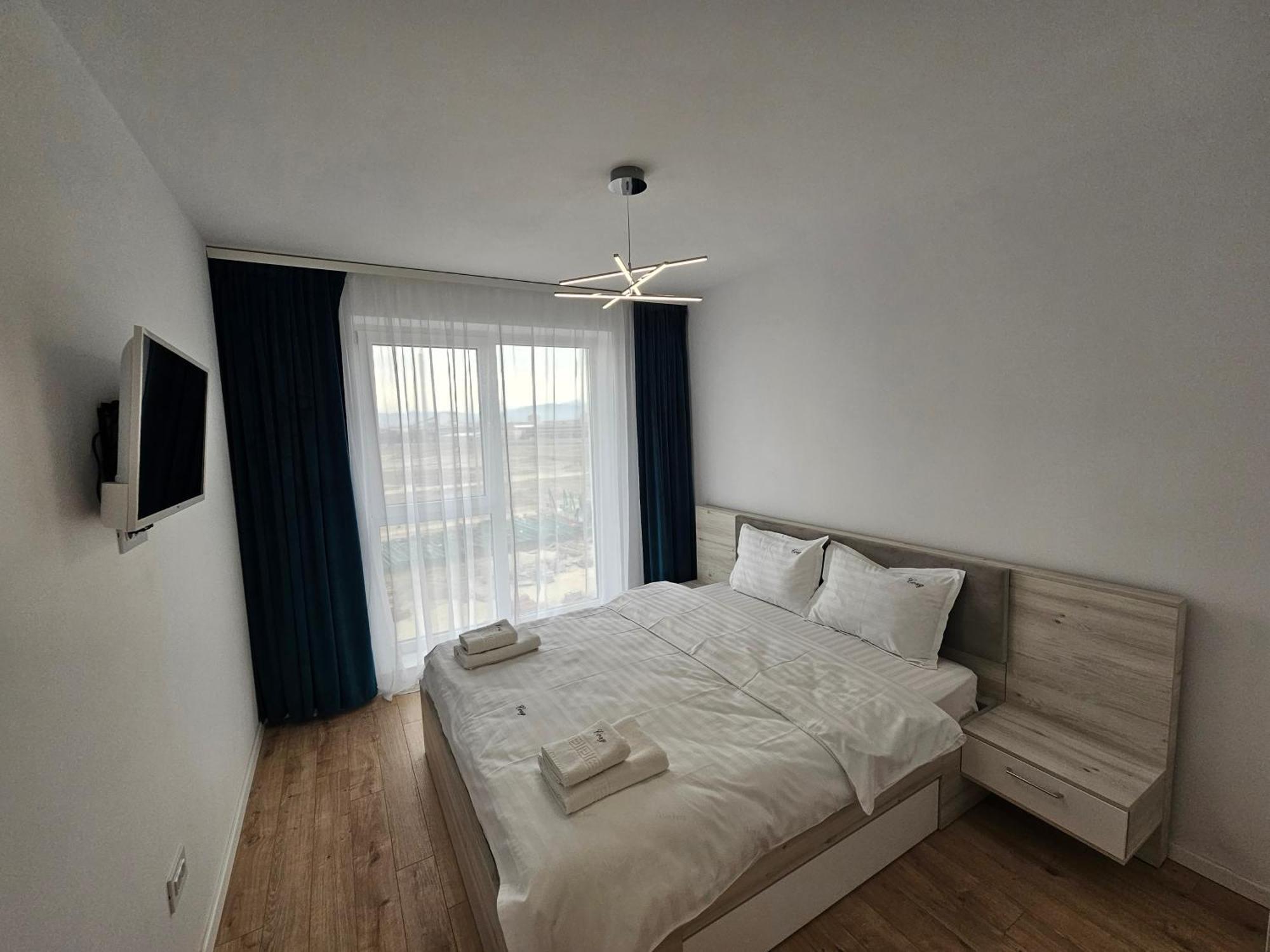 Deluxe Cozy Apartments - Coresi Mall #Braşov Buitenkant foto