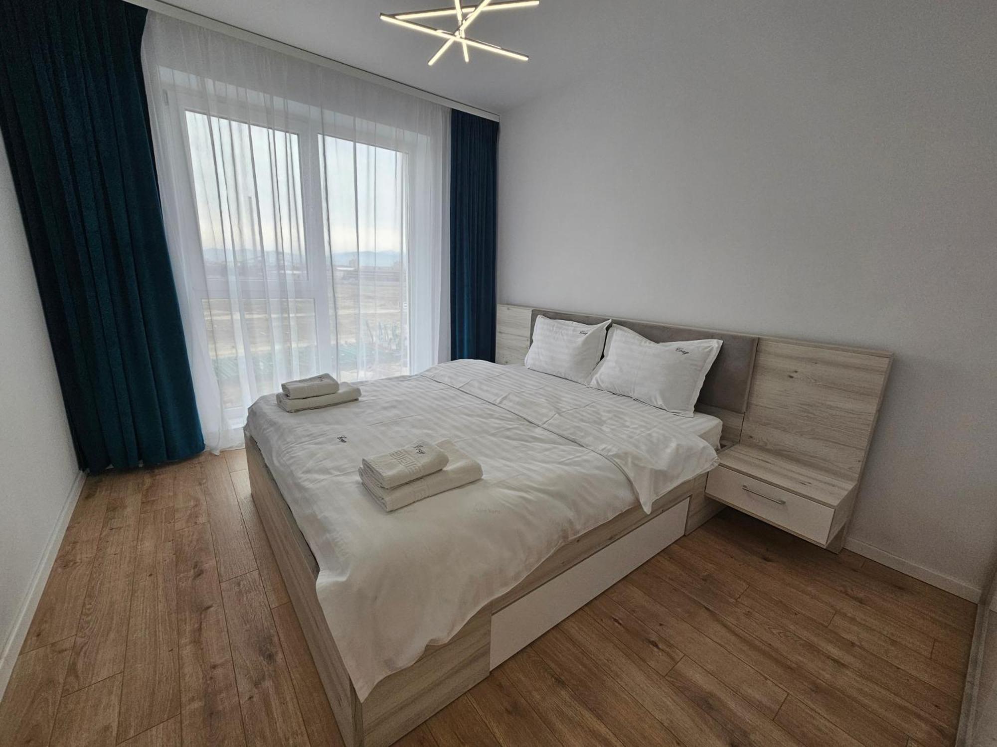 Deluxe Cozy Apartments - Coresi Mall #Braşov Buitenkant foto